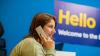 Servizio clienti che risponde al telefono 